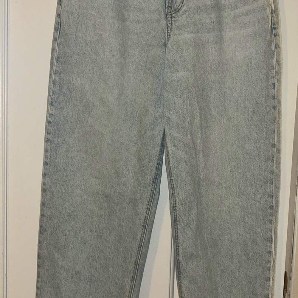 American Eagle Outfitters Light Blue Denim Jeans